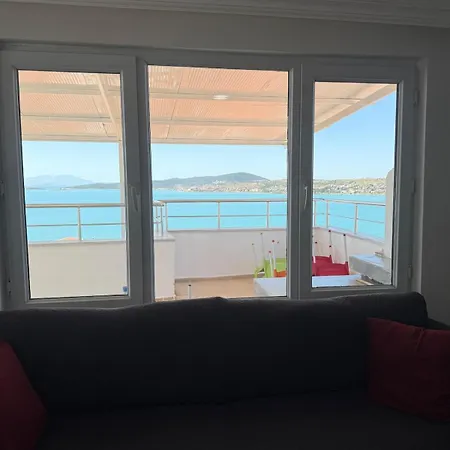 Stunning Sea View With Spacious Terrace דירה *